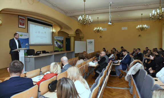 Konferencja "Postsocjalistyczne prawo dewizowe. Procesy konwergencji i dyferencjacji w Europie Środkowej i Wschodniej" na UZ