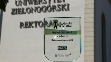 statuetka Studenckiego Nobla 2023, fot. Biuro Promocji UZ